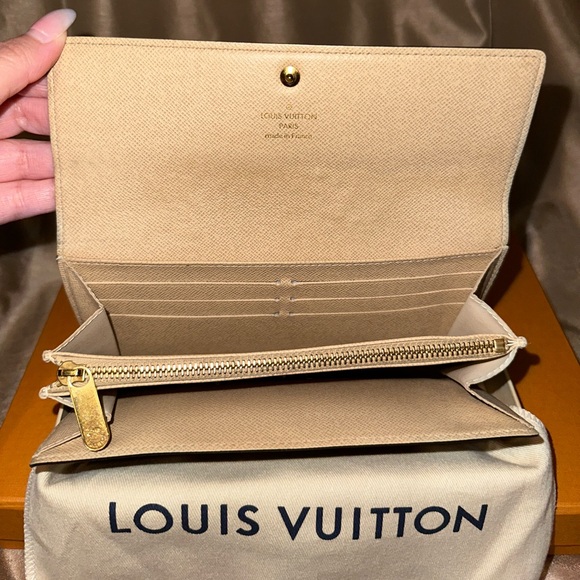 Louis Vuitton Sarah Limited Edition Monogram Dentelle Brown Wallet - Picture 7 of 12